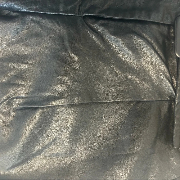 J.O.A high wasted belted barrel leg faux leather pants! Pictures no justice!Sz.M - Picture 5 of 9